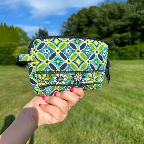 Vera Bradley, green and blue tote bag with bonus pouch - Picture 8 of 10